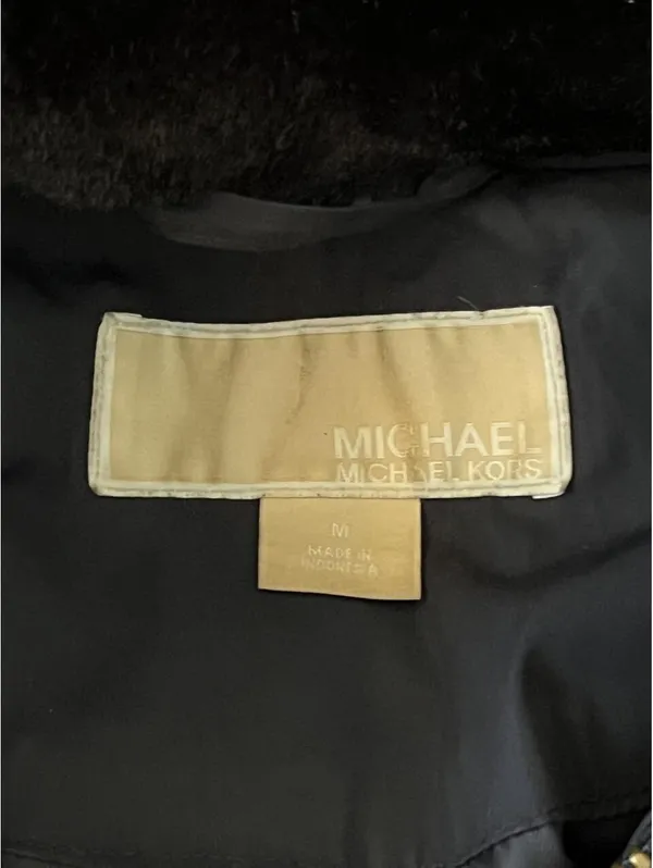 Michael Kors Quiet Luxury Down Puffer Hooded Belted Coat size medium - Image 6