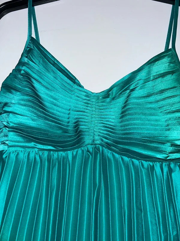 Flying Tomato Formal Dress - Image 3
