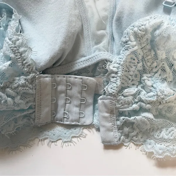Aerie Eyelash Lace Plunge Bralette‎ Women’s size Medium - Image 8