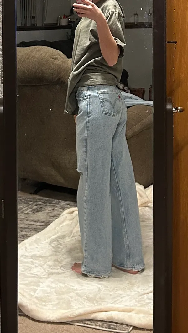 Levi’s Low Loose Jeans - Image 4