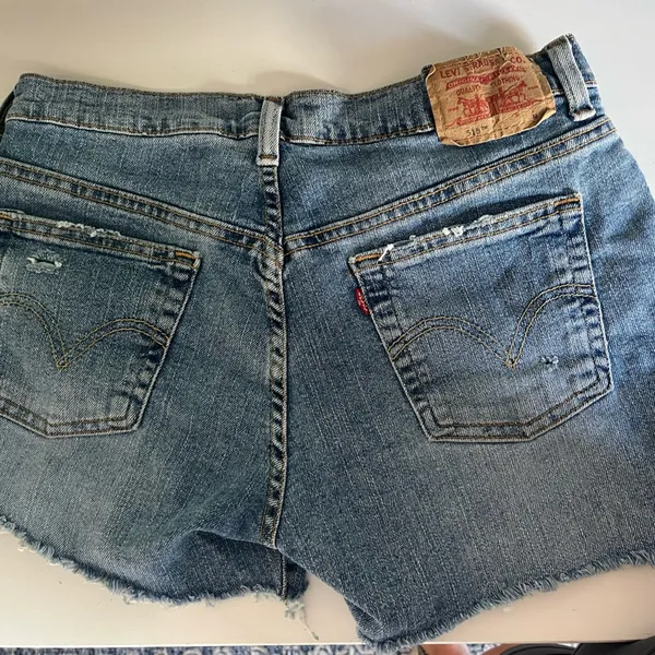 Levi's VINTAGE Cut-off Jean Shorts - Image 3