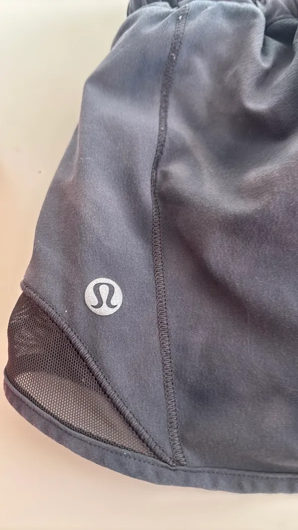 Lululemon Hottie Hot - Image 3