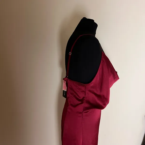PrettyLittleThing Burgundy Slip Dress NWT - Image 5