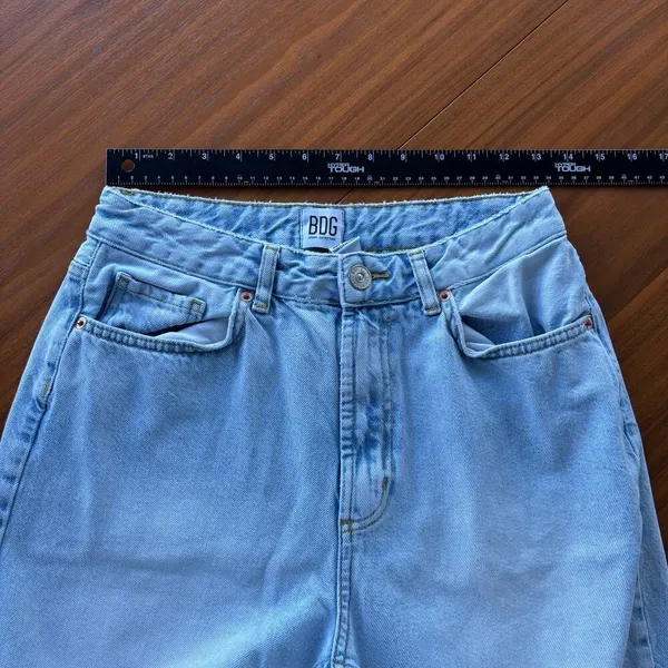 BDG Urban Outfitters Light Wash Mom Jeans High Waist Straight Leg W28 - Image 11
