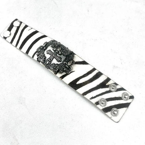 Zebra calf hair silver cross wide snap bracelet - Image 7