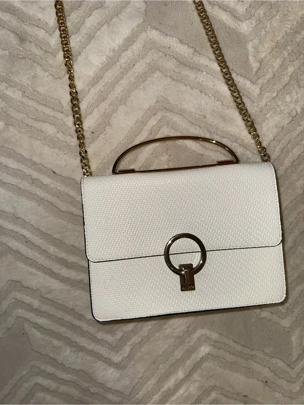 Aldo White Textured Crossbody Bag Crossbody Bag with Gold - Image 2