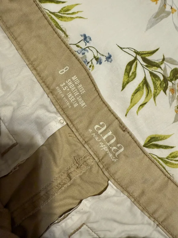 Khaki Shorty Shorts Tan Size 8 - Image 5