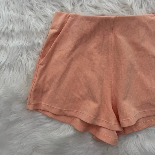 Lululemon Ribbed Softstreme High-Rise Short 2" Peach Bellini Size 4 - Image 4