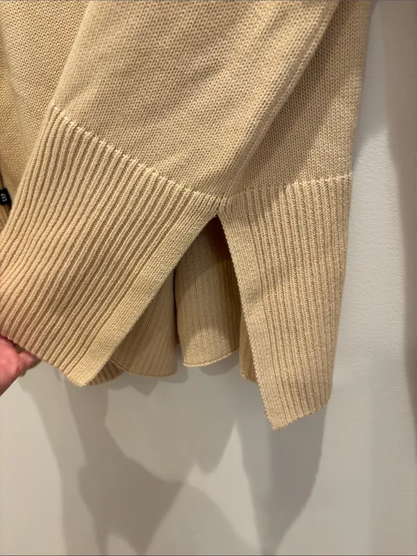 Gap Oversized Sweater 100% Cotton Beige Crewneck Size Medium - Image 4