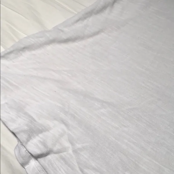 White v neck tee medium - Image 3