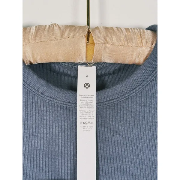 Lululemon Hold Tight Cropped Long Sleeve Shirt Size 6 Blue Ribbed Fitted Casual - Image 4