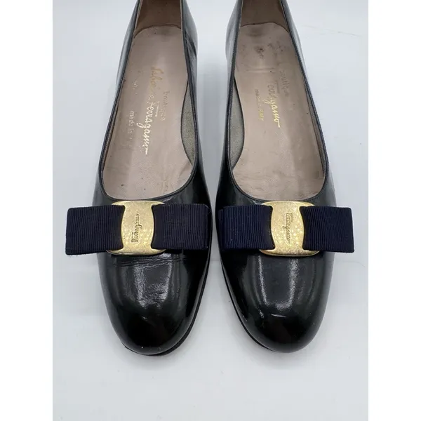 Salvatore Ferragamo Boutique Vara Bow Pumps Black Leather‎ Women's 8.5 AAA - Image 4