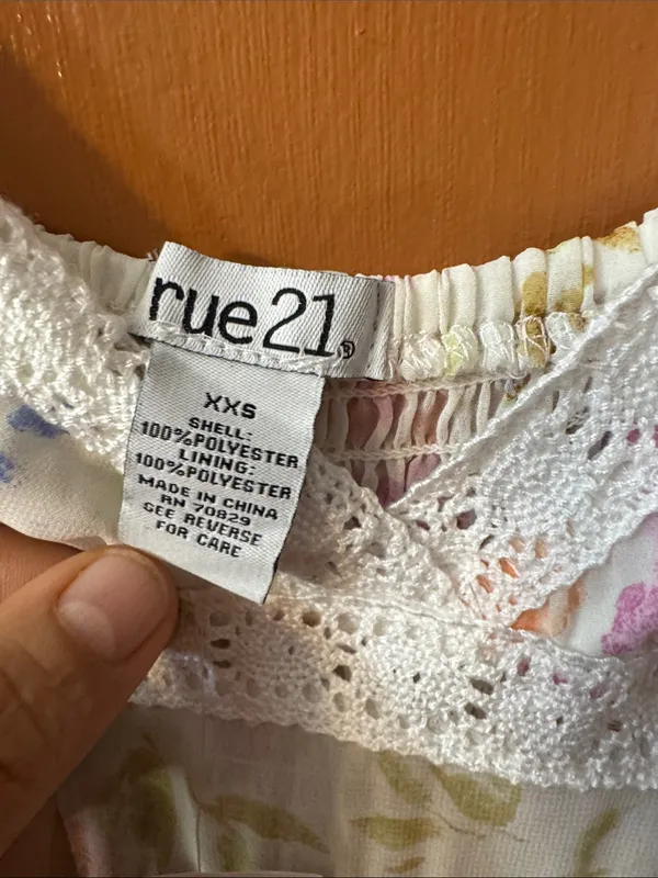 Rue21 Cream Floral High-Low Maxi Dress - Image 2