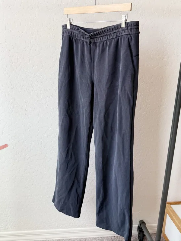 Lululemon black Softstreme high rise straight leg athletic pants - Image 3