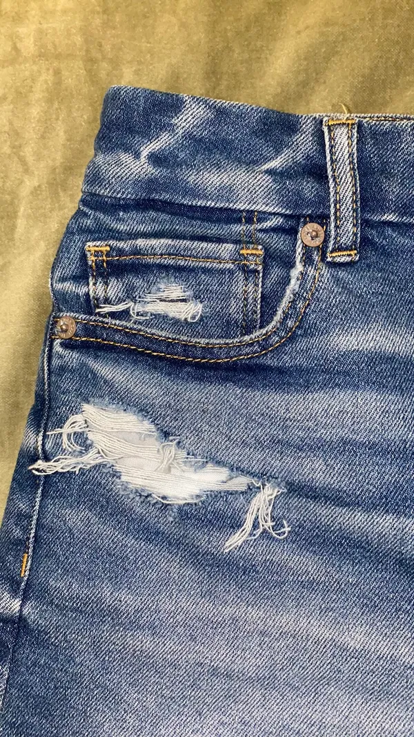 American Eagle Jean Mom Short - Image 5