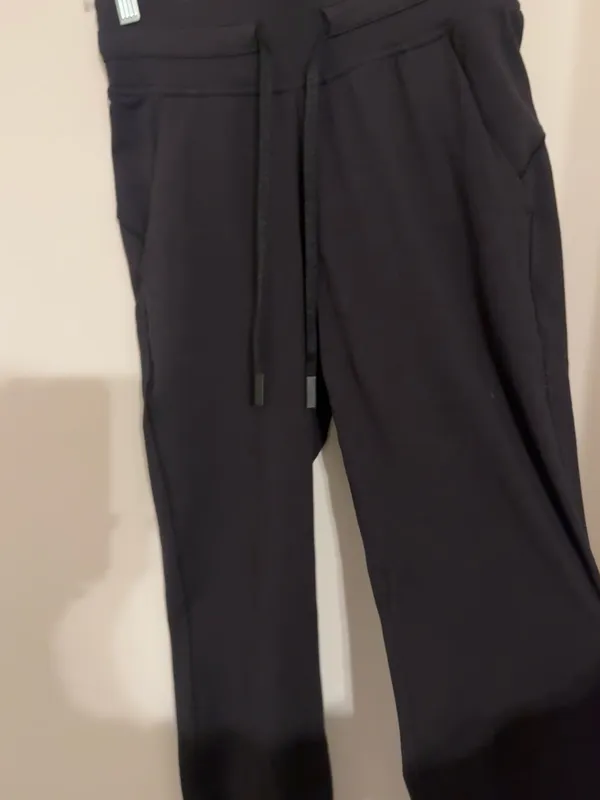 lululemon Ready to Rululu Women’s Black Jogger Pants Size 2 - Image 4