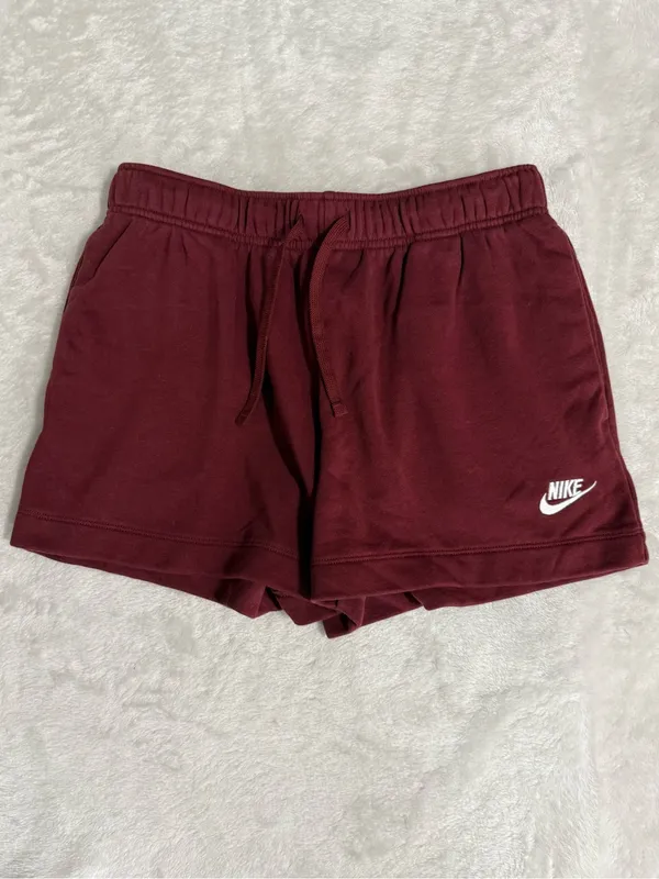 Nike Sportswear Club Fleece Mid-Rise Shorts Burgundy Medium - Image 5