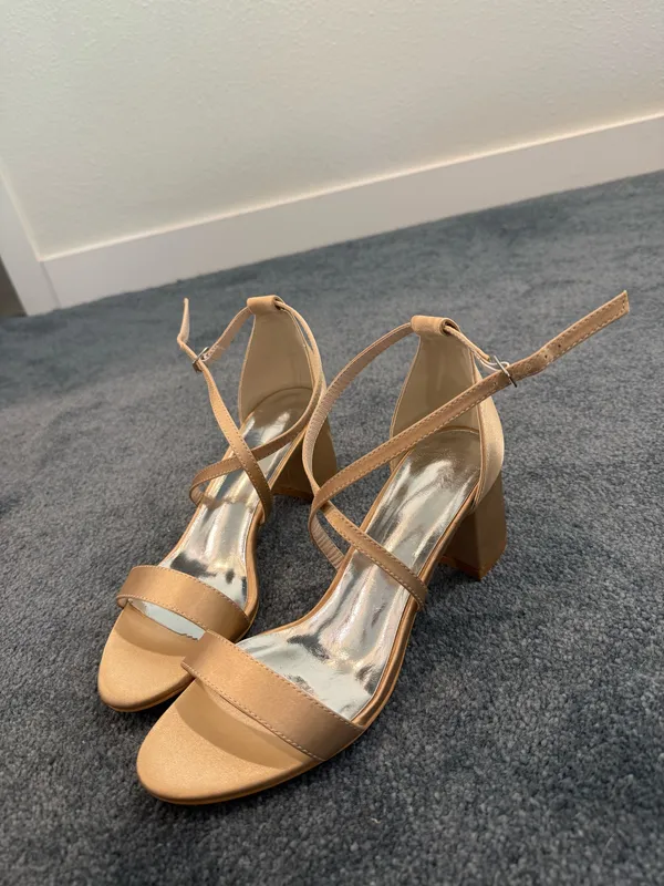 Gold Heels Size EU 38 - Image 4
