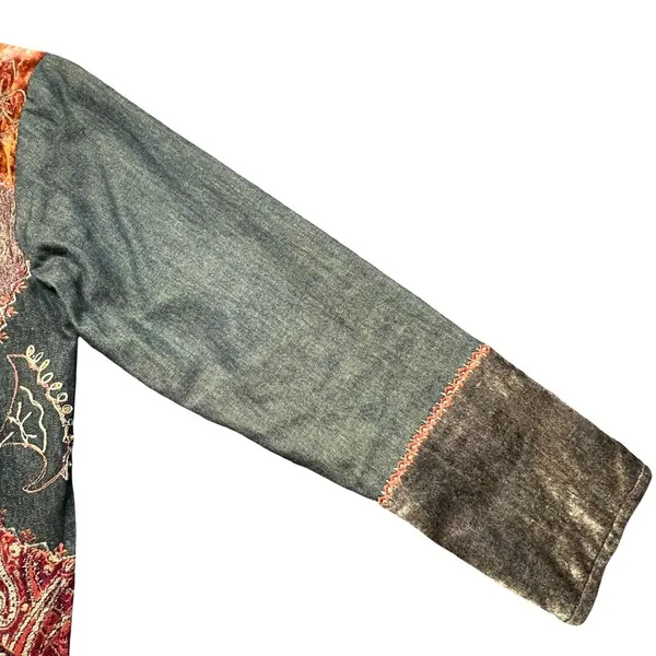 Vintage Womens Artsy Velvet Denim Patchwork Tapestry Jacket Size S Boho - Image 4
