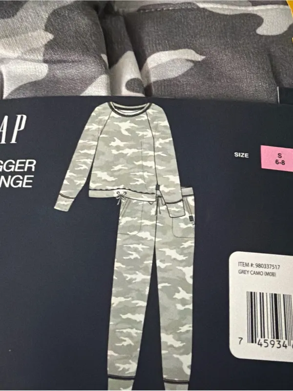GAP Women's Size M Super Soft Modal Fleece Jogger Lounge Set. Multicolor. NWT - Image 8