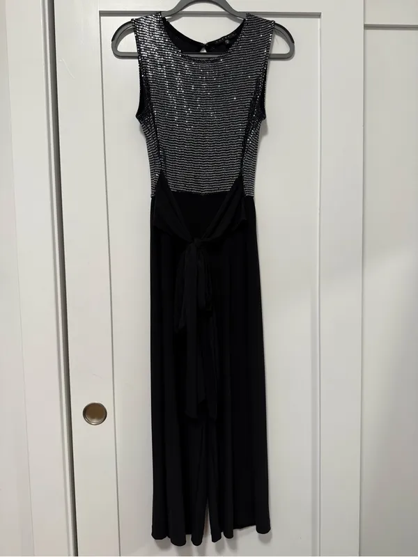 Black Sequin Bodice Evening Capri Jumpsuit with Waist Tie - Image 2