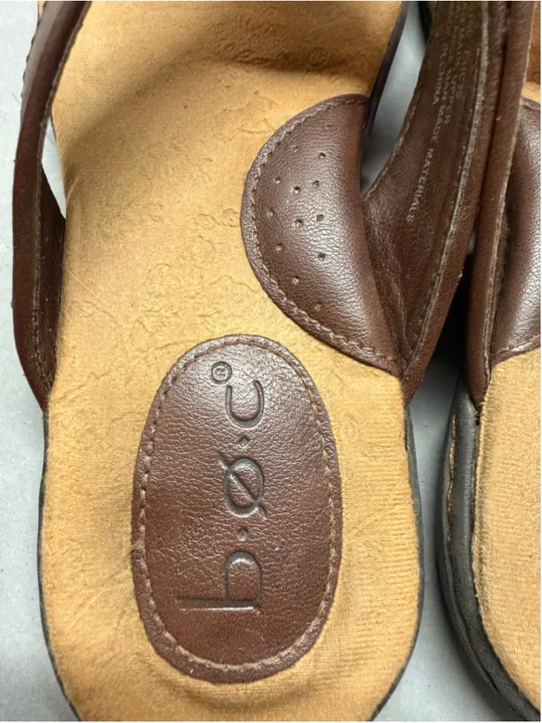 b.o.c Brown and Tan Thong Sandals Size 7 - Image 2