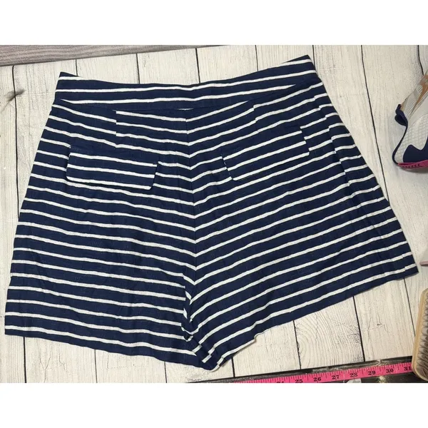 Zara Women’s Navy Blue Tailored High Waist Shorts Gold Button Detail Size M - Image 6