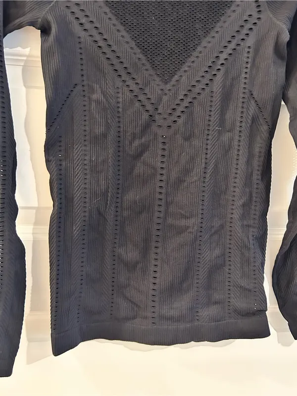 Athleta Oxygen Mesh Top Black Size XS - Image 10