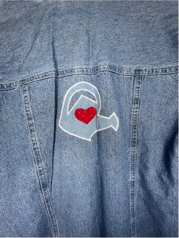 Bill Blass Vintage Long Sleeve Denim Shirt With Embroidered Spring Design - Image 6