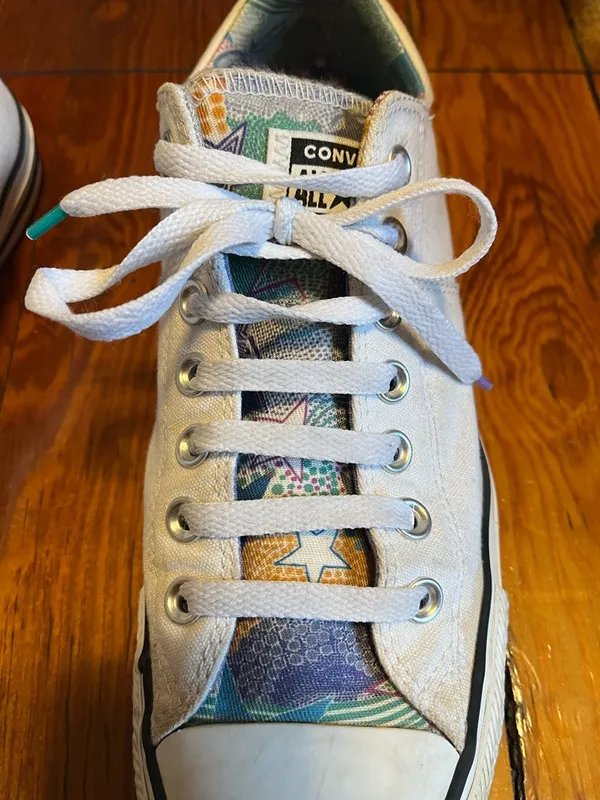Converse White Low Top Sneakers with Multicolor Star Pattern - Image 3
