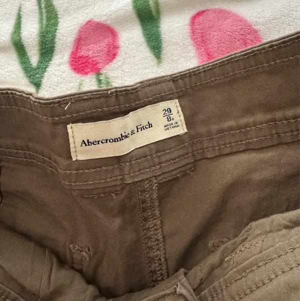 Abercrombie Cargo Pants - Image 3