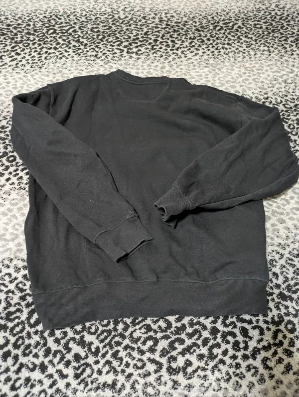 Victoria's Secret PINK Black Fleece Crewneck Sweatshirt Size Medium - Image 4