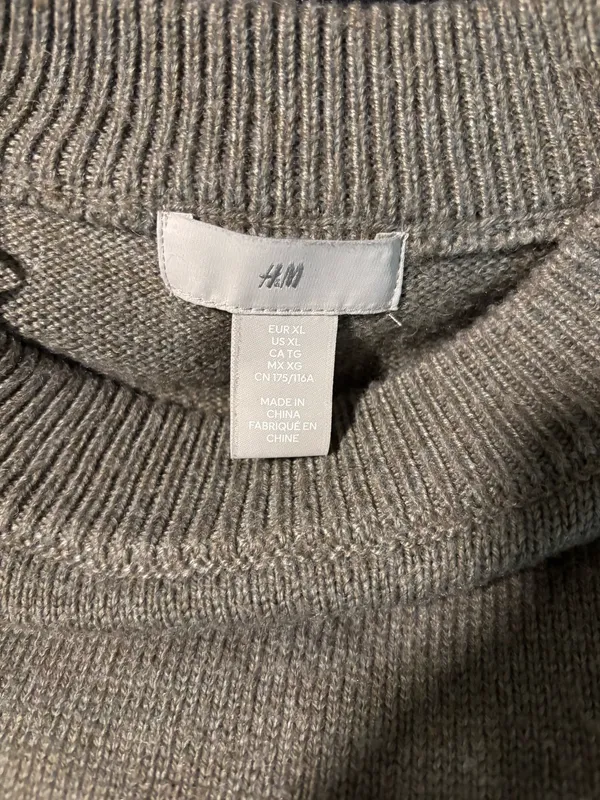 H&M Sweater  - Image 4