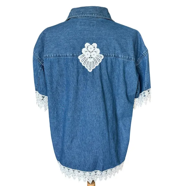 VTG 90s Y2K Blue Denim Short Sleeve Button Down Shirt L Crochet Eyelet Lace Trim - Image 3