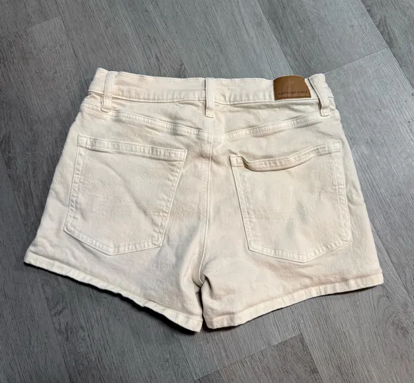 American eagle super high rise relaxed shorts - Image 4