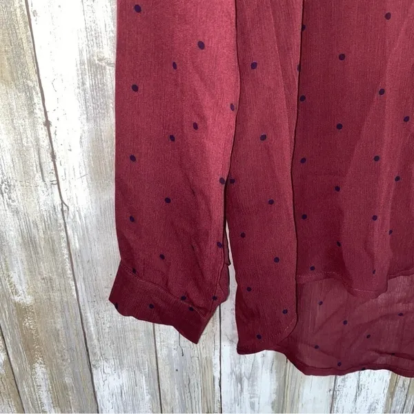 Stitch Fix 41 Hawthorn Red Dot High Low Button Down  •Medium - Image 3