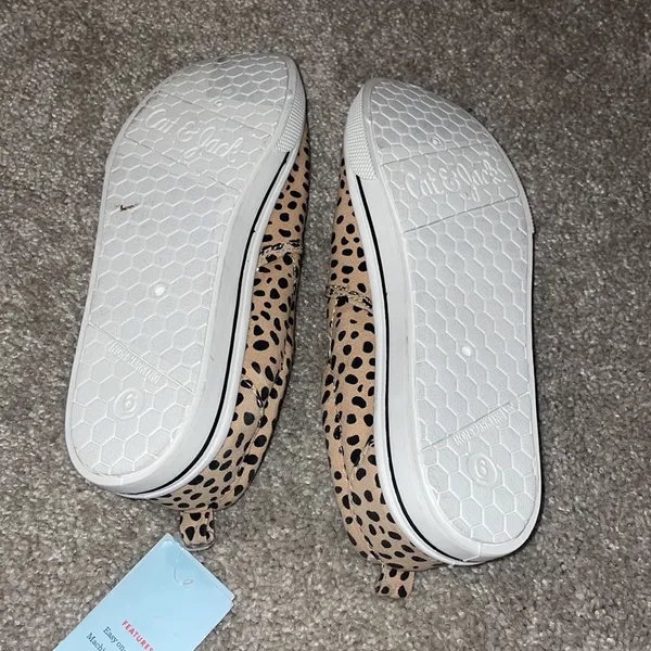Cat and Jack slip on New leopard print slip in skater shoes size 6 - Image 7