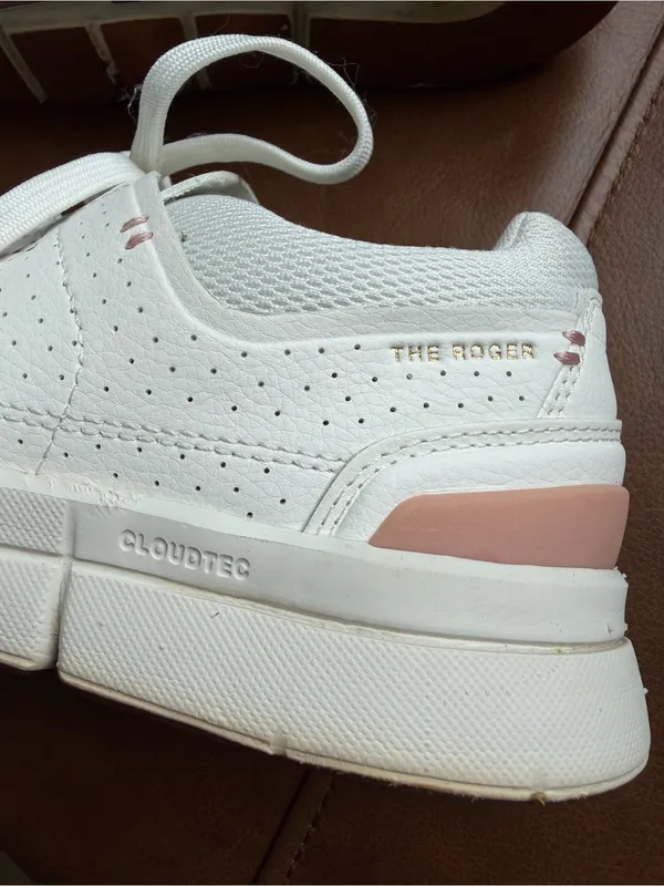 On Running THE ROGER Centre Court Tennis Sneakers Women’s Size 8 White Woodrose - Image 4