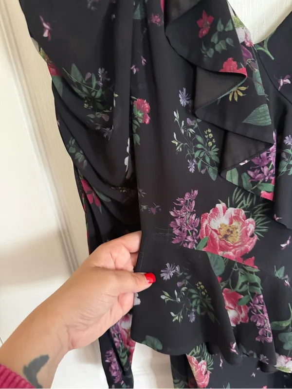 AMUR Pasqualena One Shoulder Dress in Floral Print - Image 10