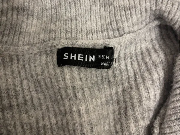 SHEIN Men's Light Gray Ribbed V-Neck Collared Sweater - Image 2