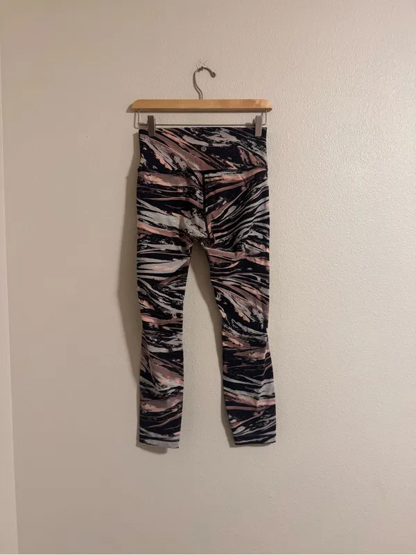 Lululemon wunder under high rise 7/8 tight *full on luxtreme 25”* - Image 2