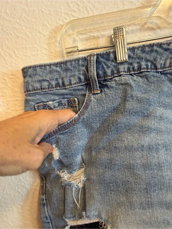 🇺🇸🇺🇸🇺🇸3 for 12$🇺🇸🇺🇸🇺🇸Distressed Denim Women's Shorts with Bandana Patch-18 - Image 4