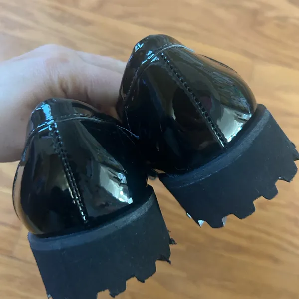 NEW Jones New York women Glossy Black loafers size 7 - Image 3