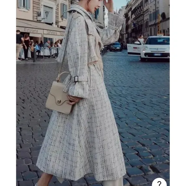Aritzia Tweed plaid trenchcoat jacket cream - Image 2