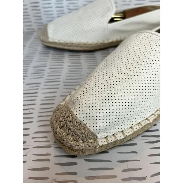 Time and Tru Womens White Perforated Espadrille Slip On Flats Size 9 Round Toe‎ - Image 2