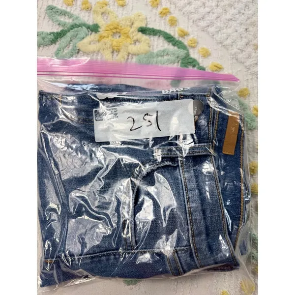 Joe's Jeans‎ The Callie Bootcut Optimist Medium Wash Cropped Jeans Size 24 - Image 10