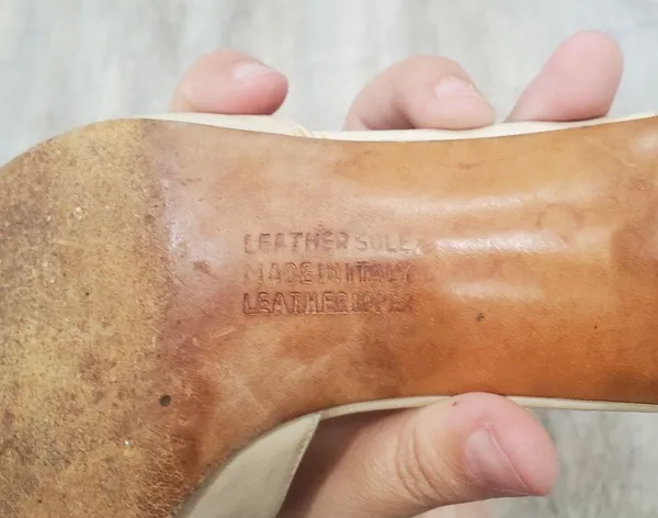 Salvatore Ferragamo Beige Leather Heels Made in Italy - Image 6