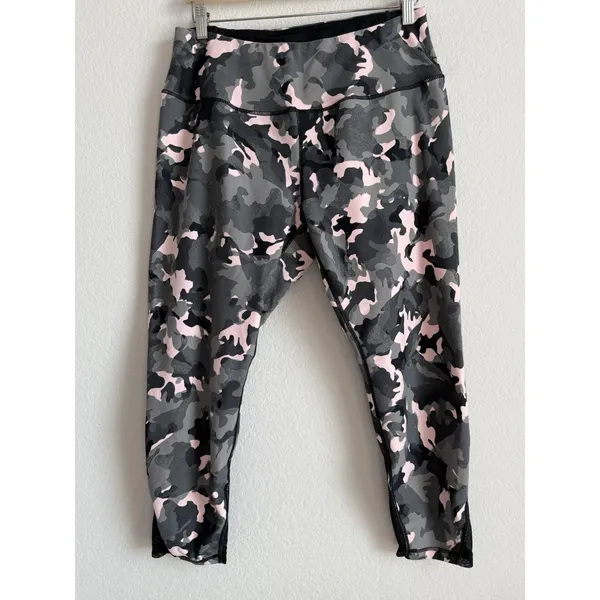 Torrid‎ Athletic Camo Pink Grey Cropped Mesh Legging Women's Size 2X Gym Stretch - Image 4