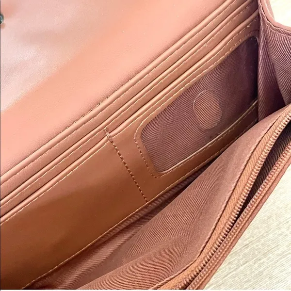 Universal Threads brown crossbody bag - Image 3
