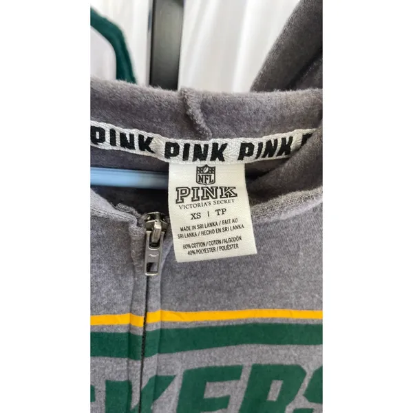 Vs pink green bay packers size XS - Image 4